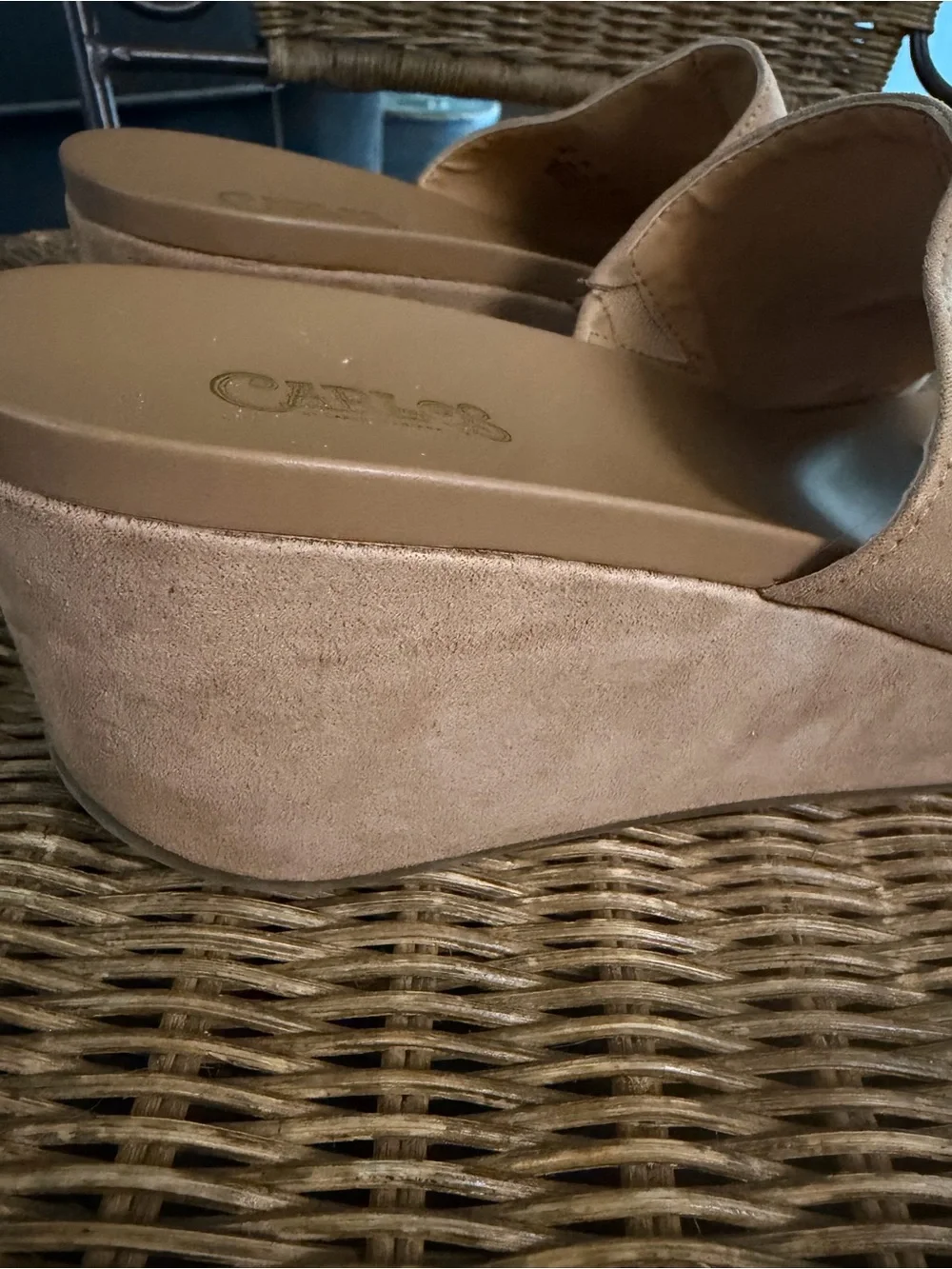 Carlos by Carlos Santana Sandals Sz 9 Suede Wedge Sandals Beige